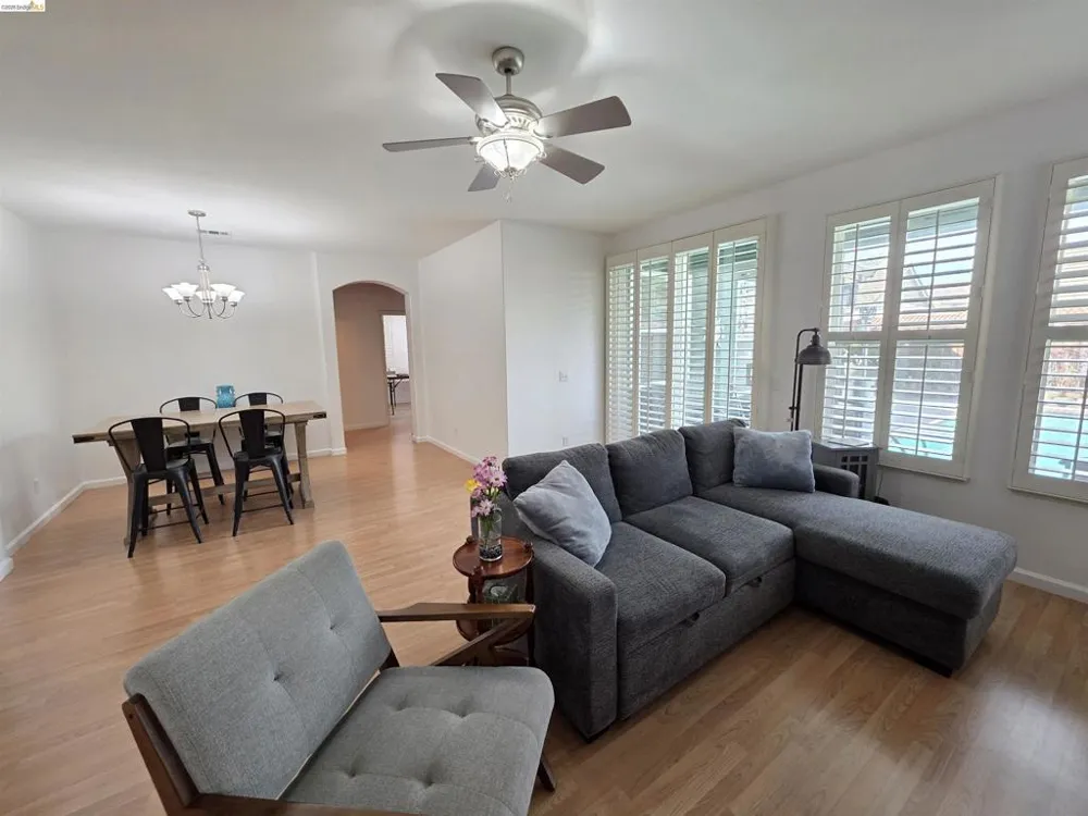 2607 Glow Rd Riverbank, CA 95367