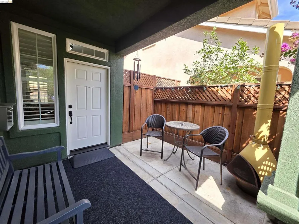 2607 Glow Rd Riverbank, CA 95367