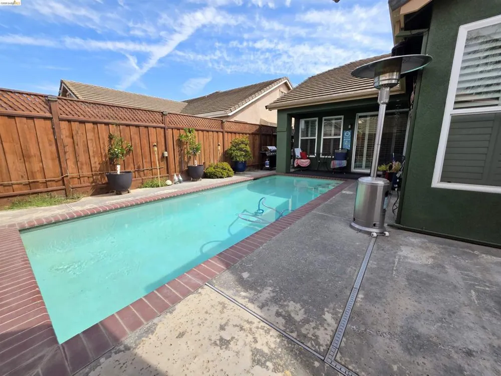 2607 Glow Rd Riverbank, CA 95367