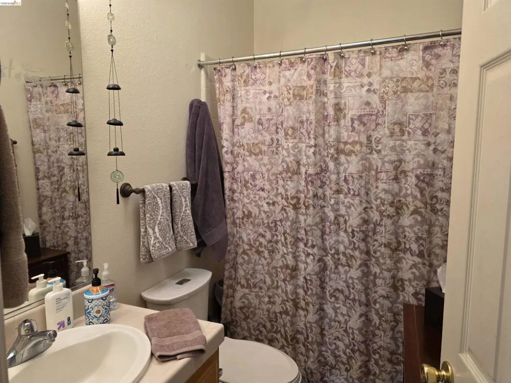 2607 Glow Rd Riverbank, CA 95367