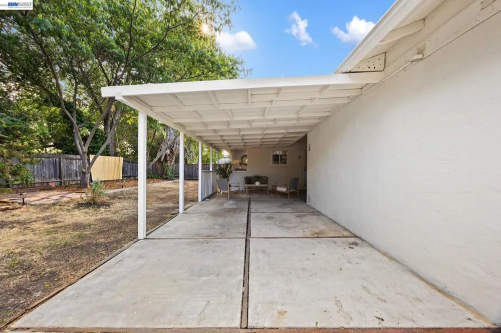 2136 Holbrook Drive Concord, CA 94519