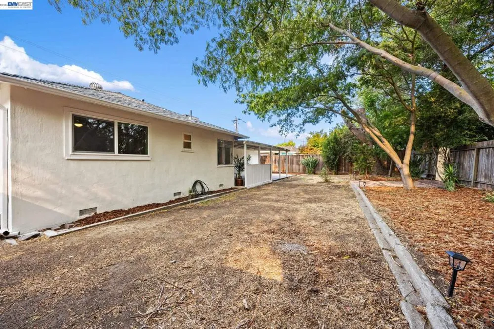 2136 Holbrook Drive Concord, CA 94519