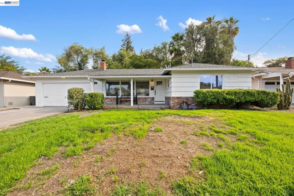 2136 Holbrook Drive Concord, CA 94519