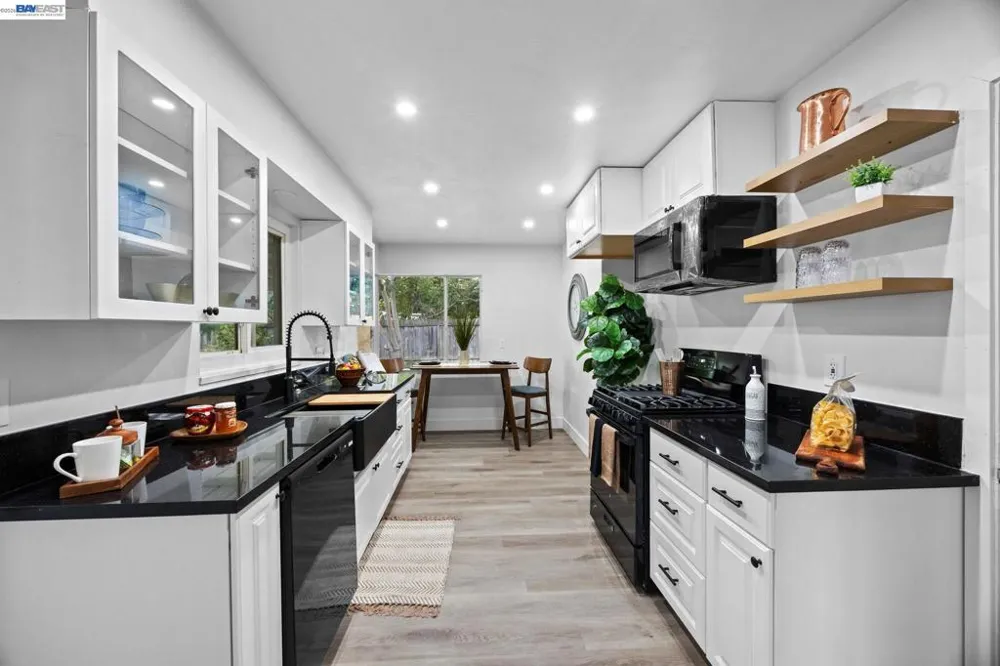 2136 Holbrook Drive Concord, CA 94519
