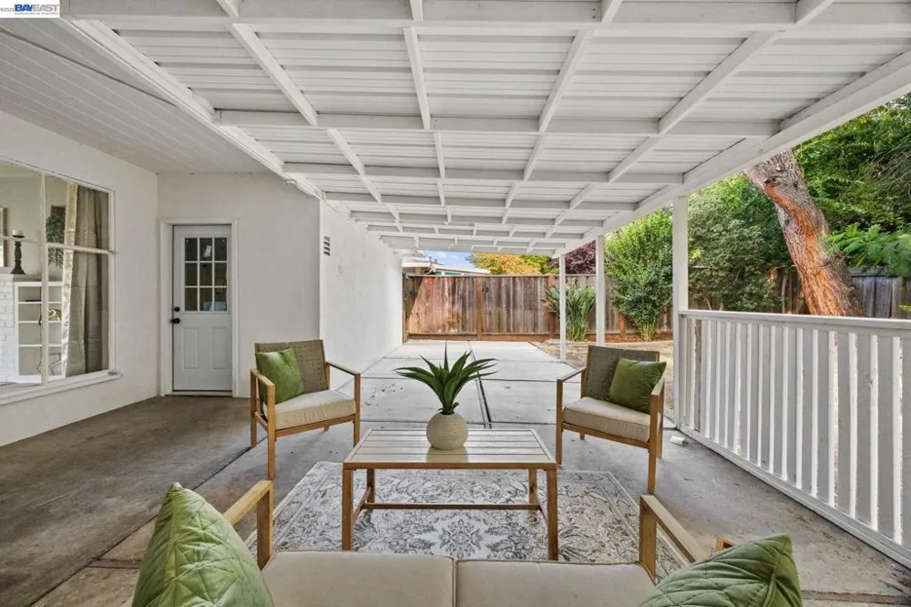 2136 Holbrook Drive Concord, CA 94519