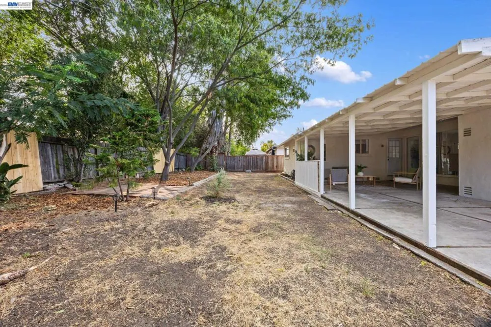 2136 Holbrook Drive Concord, CA 94519