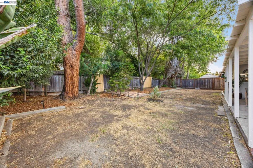 2136 Holbrook Drive Concord, CA 94519