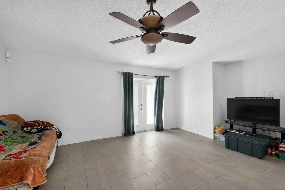 1906 MANATEE LANE Kissimmee, FL 34759