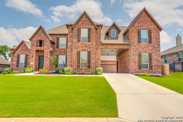 531 LILLY BLF Castroville, TX 78009