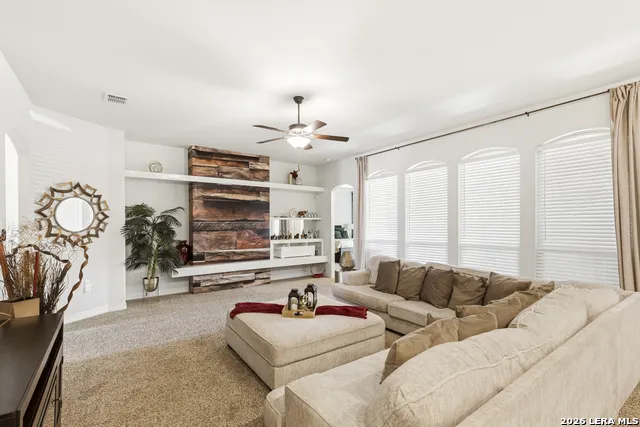 531 LILLY BLF Castroville, TX 78009