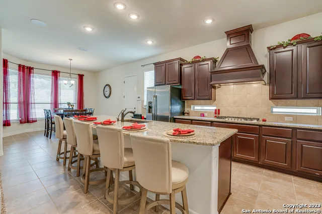 531 LILLY BLF Castroville, TX 78009