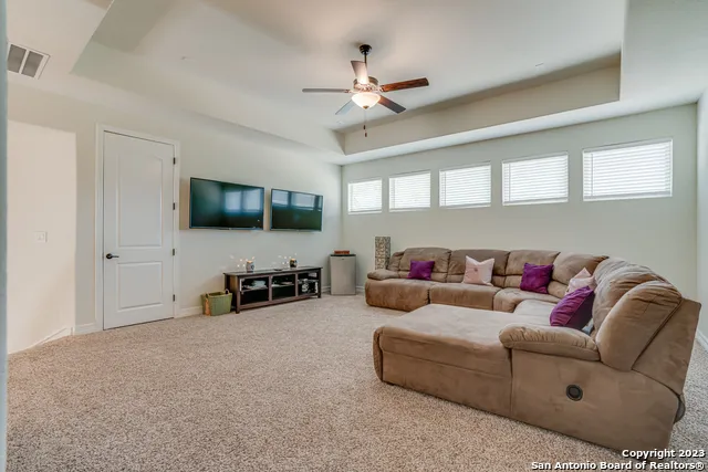 531 LILLY BLF Castroville, TX 78009