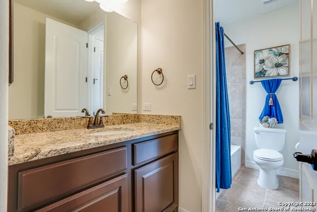 531 LILLY BLF Castroville, TX 78009