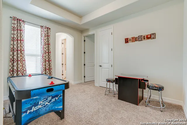 531 LILLY BLF Castroville, TX 78009