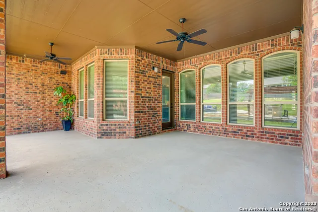 531 LILLY BLF Castroville, TX 78009