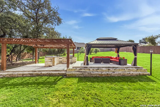 531 LILLY BLF Castroville, TX 78009