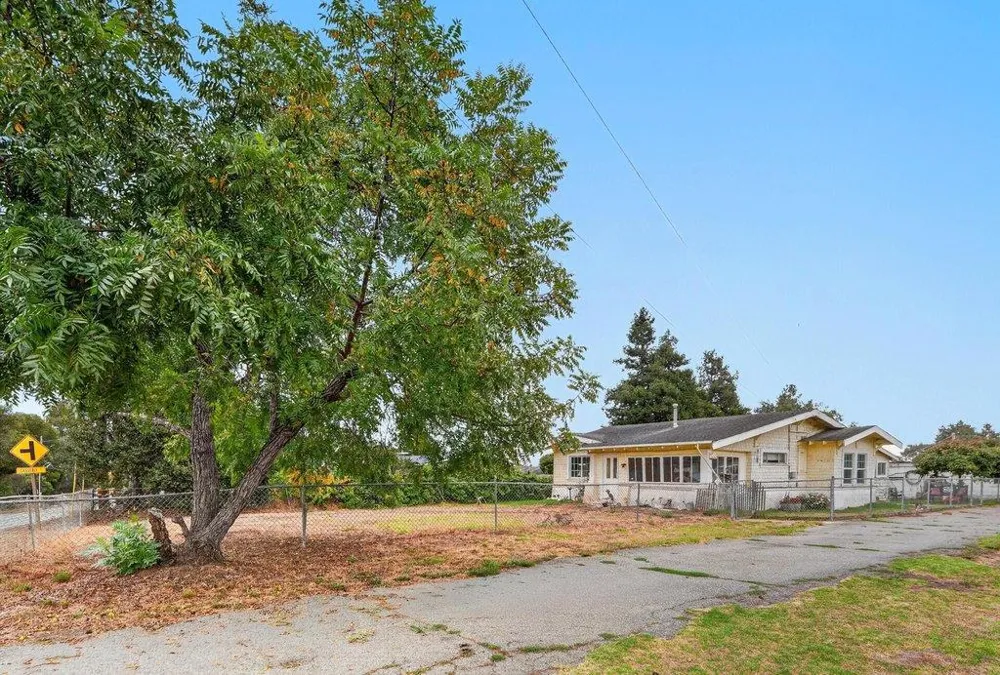 897 Green Valley Road Watsonville, CA 95076