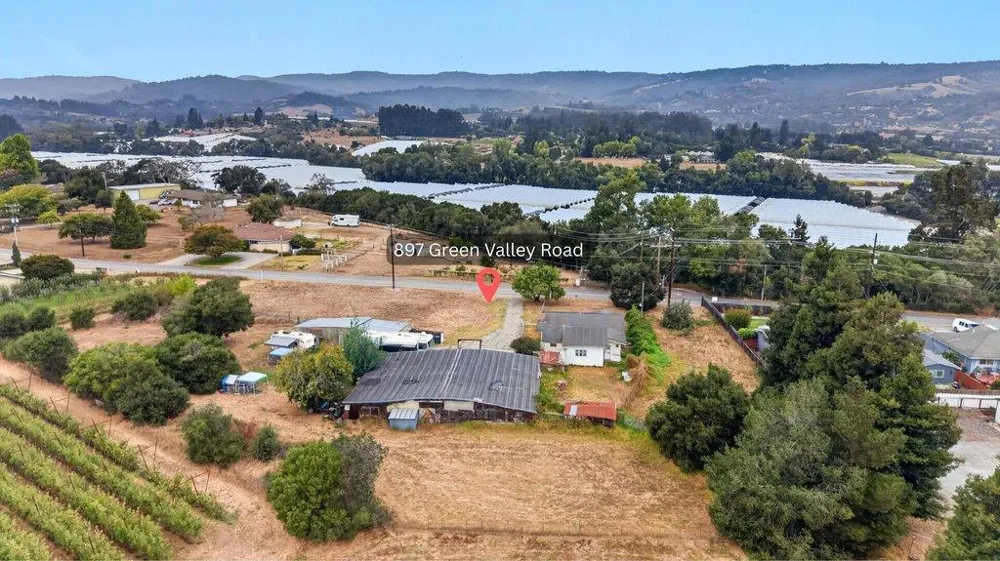 897 Green Valley Road Watsonville, CA 95076