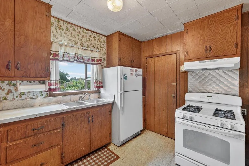 897 Green Valley Road Watsonville, CA 95076