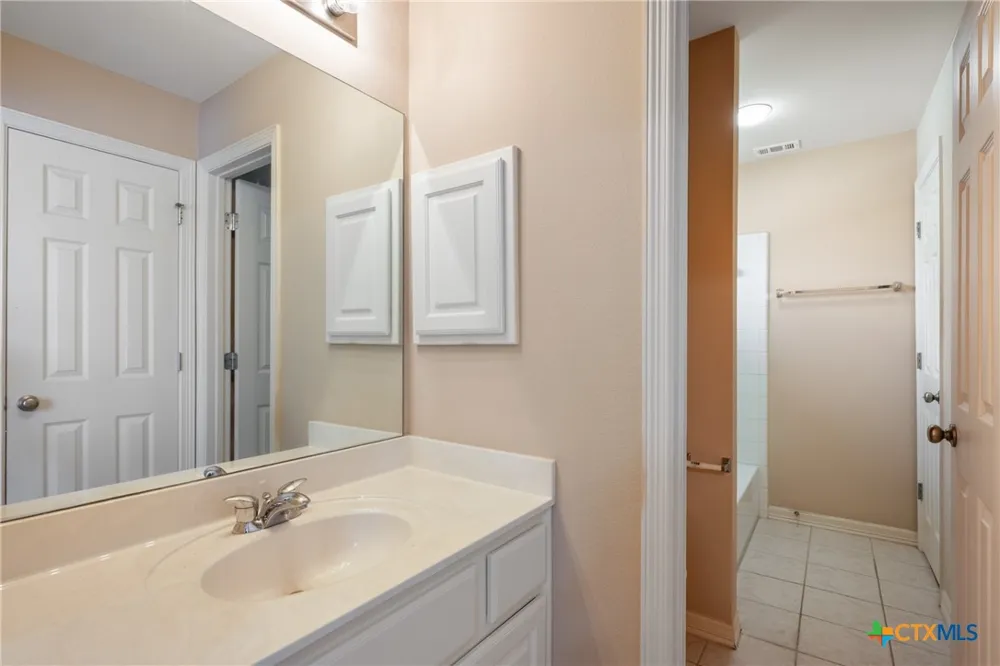 2238 Fernspring Drive Round Rock, TX 78665