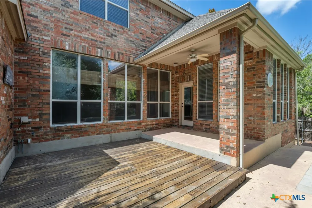 2238 Fernspring Drive Round Rock, TX 78665