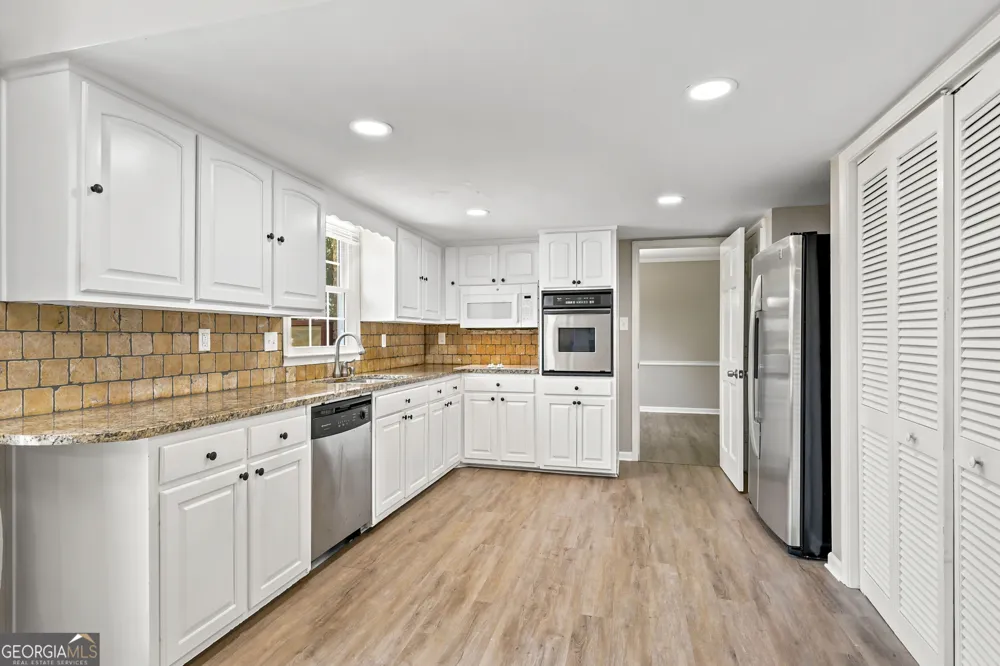 1741 Beauregard DR SW Lilburn, GA 30047