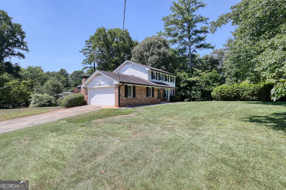 1741 Beauregard DR SW Lilburn, GA 30047