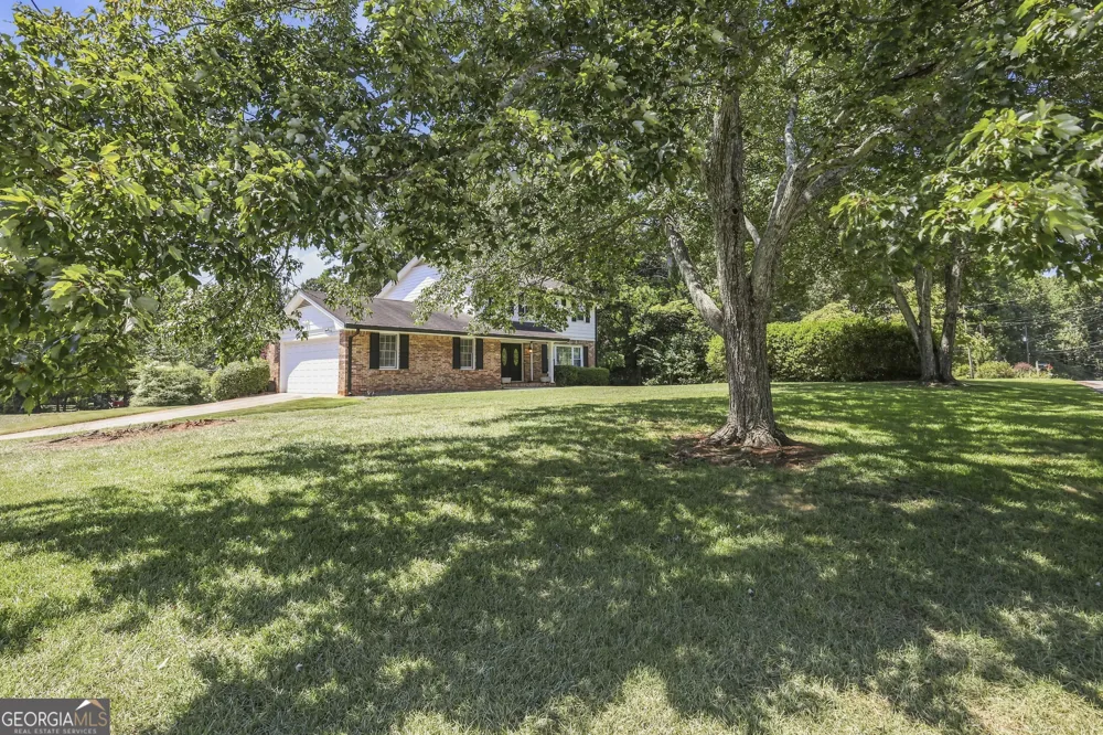 1741 Beauregard DR SW Lilburn, GA 30047