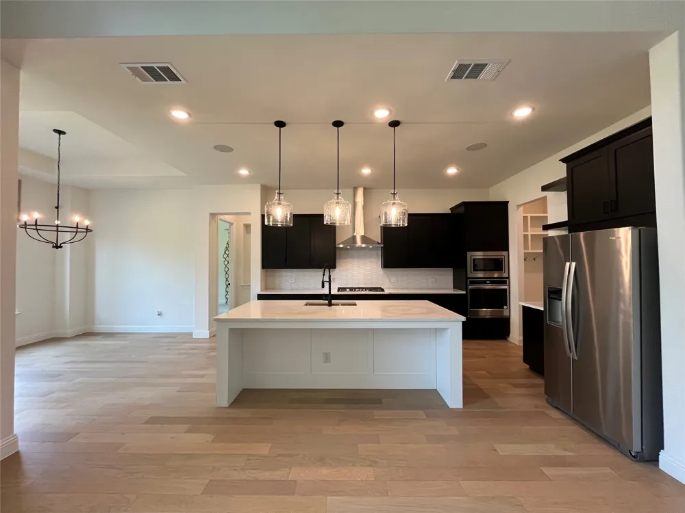 2403 Royal Dove Lane Mansfield, TX 76063