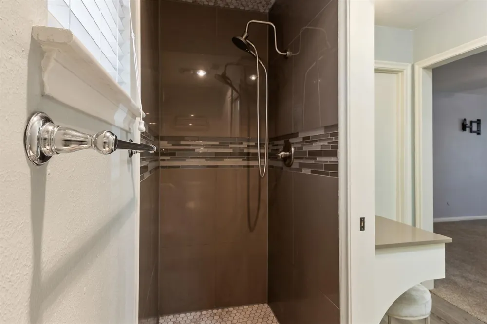 13714 Chelwood Place Houston, TX 77069