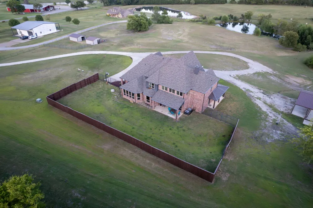 204 Tate Circle Sherman, TX 75090