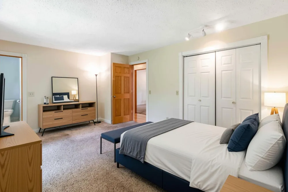 17801 Jaguar Path Lakeville, MN 55044