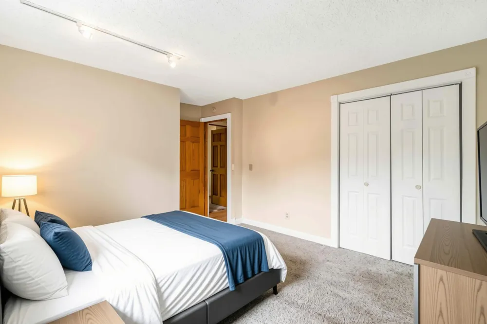 17801 Jaguar Path Lakeville, MN 55044
