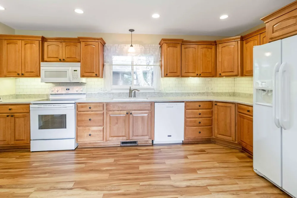 17801 Jaguar Path Lakeville, MN 55044