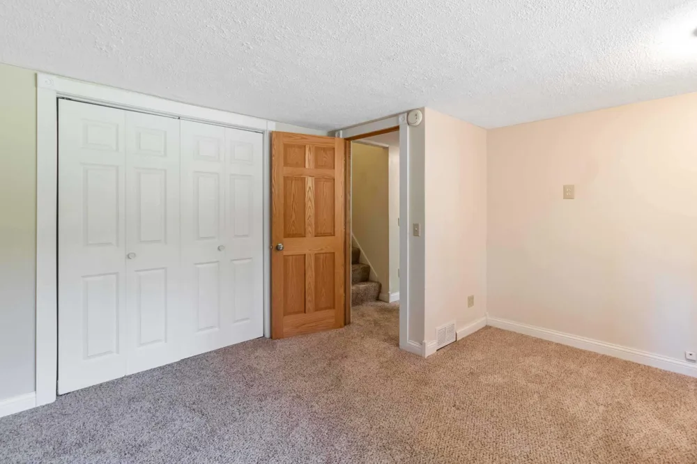 17801 Jaguar Path Lakeville, MN 55044