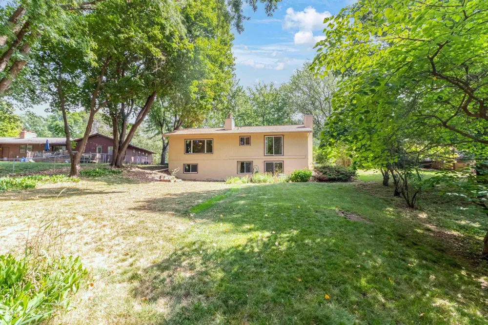 17801 Jaguar Path Lakeville, MN 55044