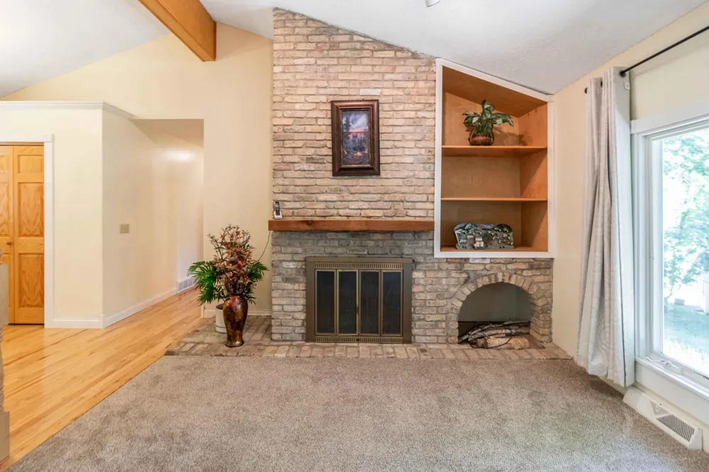 17801 Jaguar Path Lakeville, MN 55044