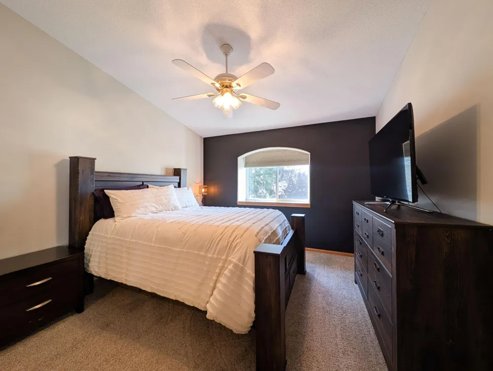 707 14TH AVENUE E West Fargo, ND 58078