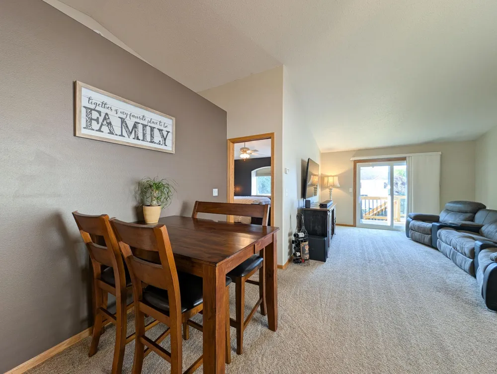 707 14TH AVENUE E West Fargo, ND 58078