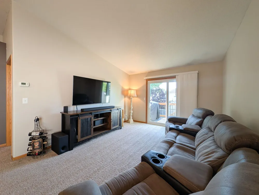 707 14TH AVENUE E West Fargo, ND 58078