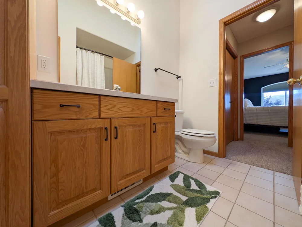 707 14TH AVENUE E West Fargo, ND 58078