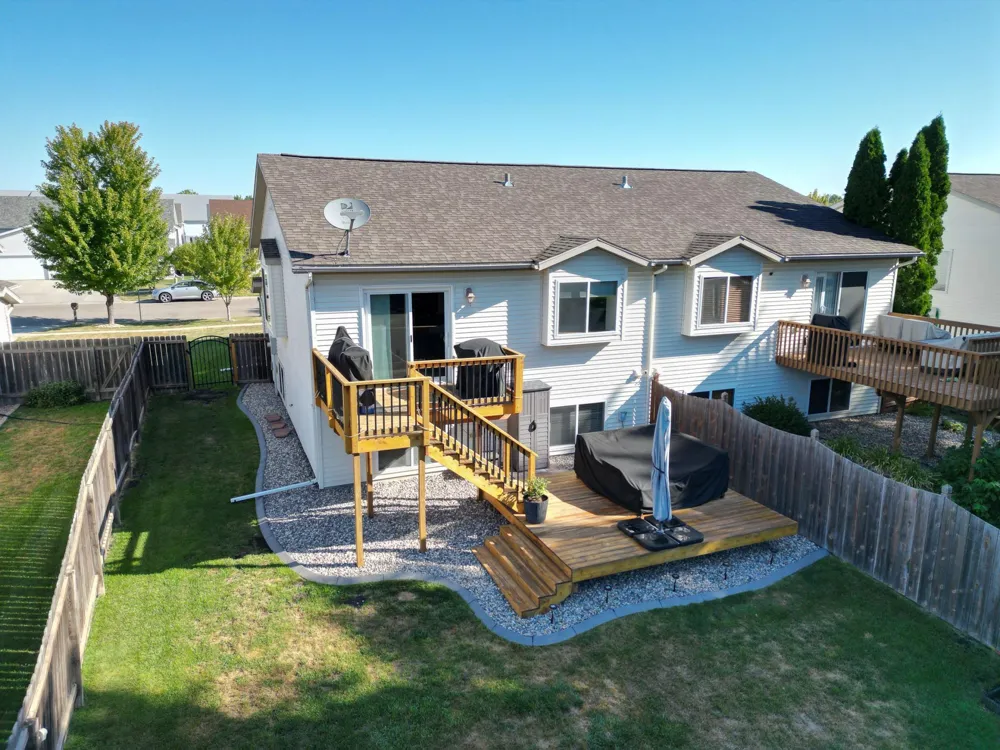 707 14TH AVENUE E West Fargo, ND 58078