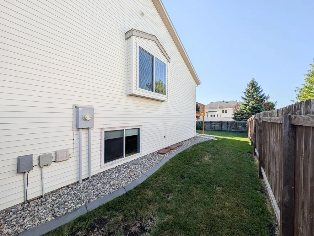 707 14TH AVENUE E West Fargo, ND 58078