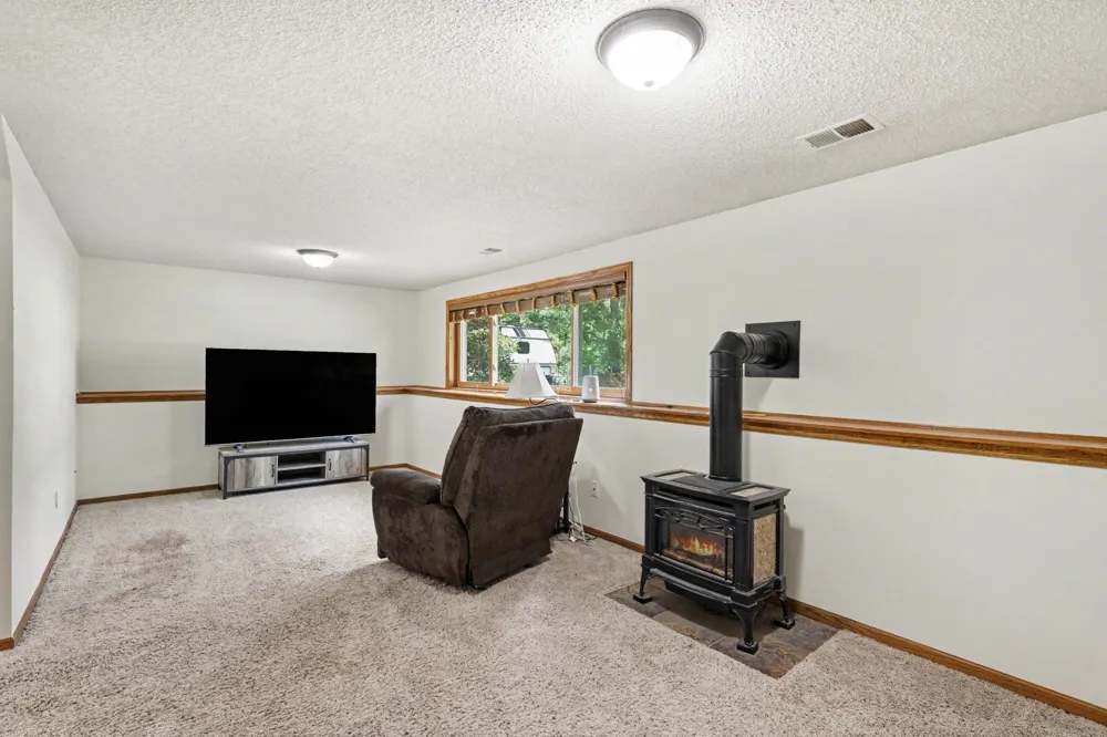 14372 Jonquil Street NW Andover, MN 55304