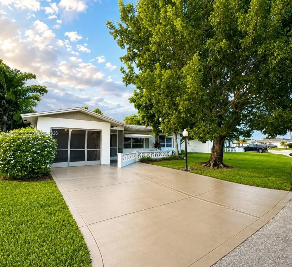 5156 Michael Dr West Palm Beach, FL 33417