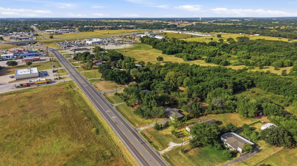 1017 Highway 377 Whitesboro, TX 76273