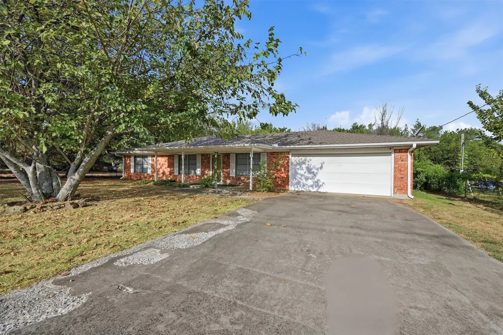 1017 Highway 377 Whitesboro, TX 76273