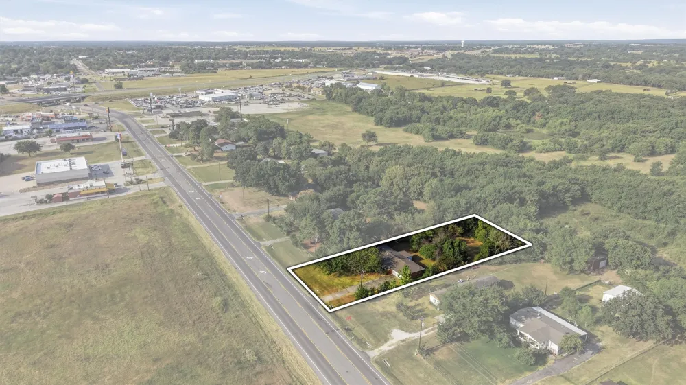 1017 Highway 377 Whitesboro, TX 76273