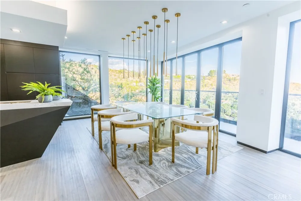 8148 Gould Avenue Hollywood Hills, CA 90046