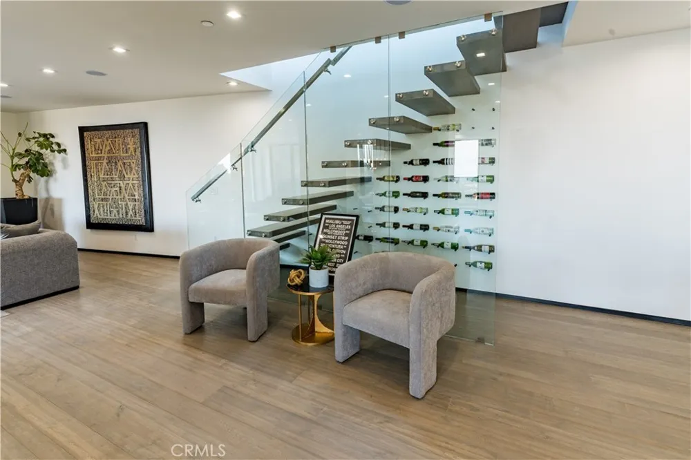 8148 Gould Avenue Hollywood Hills, CA 90046